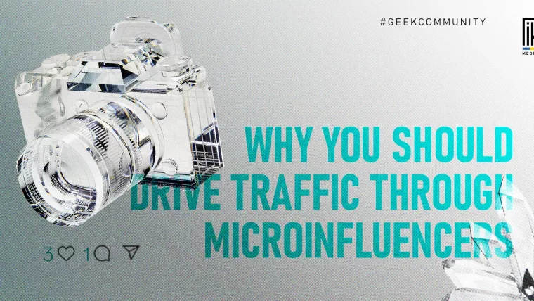 Transparent crystal camera on a grey background next to the text promoting traffic via microinfluencers.